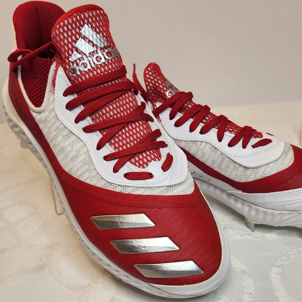 NWT Adidas Mens Icon V Bounce Iced Red White Baseball Cleats Size 8.5